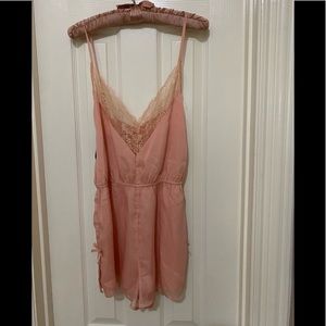 NEW WITH TAGS LINGERIE W/LACE TRIM & ADJUSTABLE STRAPS; Size Large